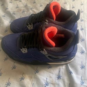 Winter Blue Jordan 4s (Gradeschool)